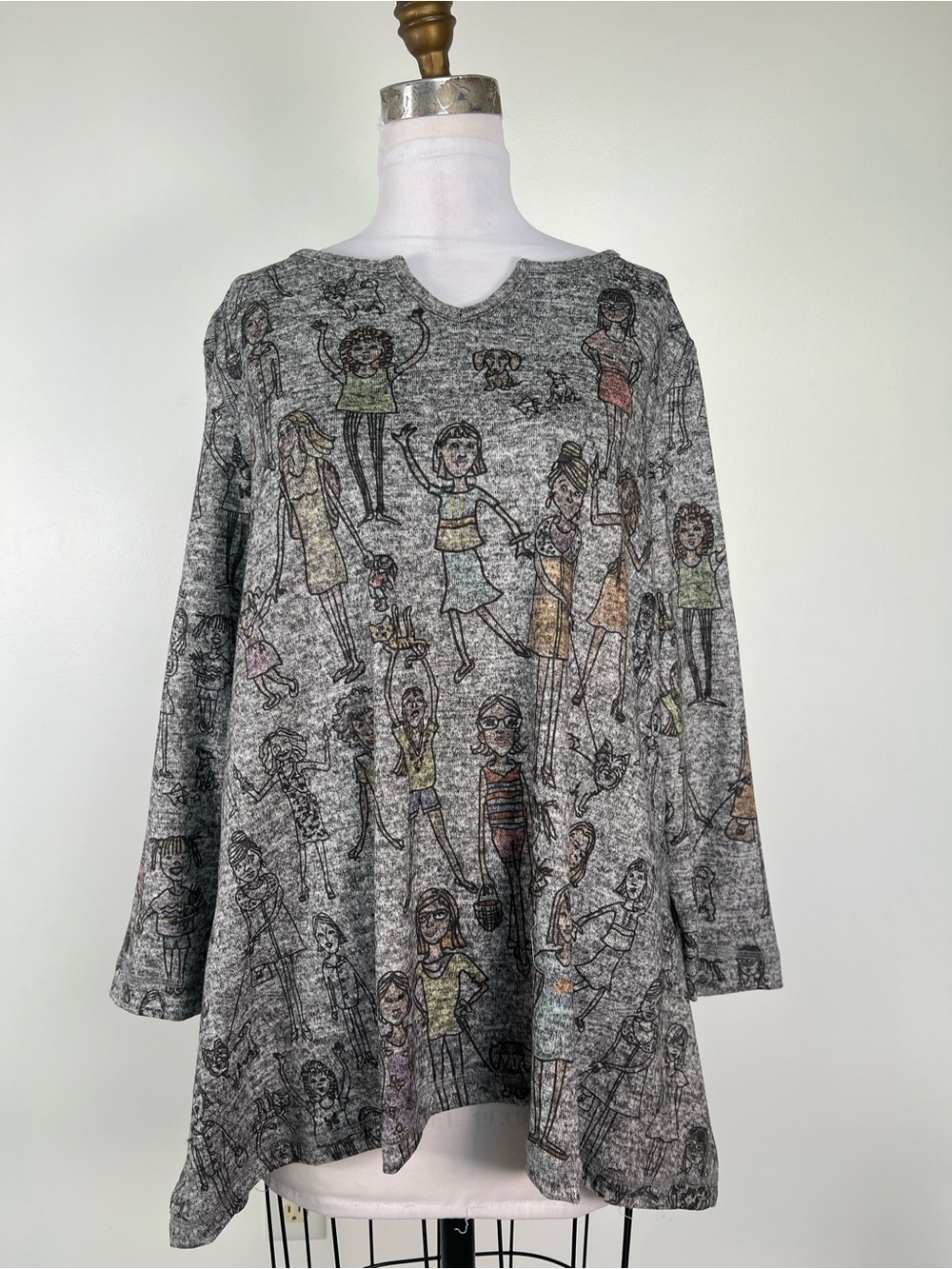 Ali Miles Gray Ladies Printed Swing Tunic Sweater Oversized Size Large EUC!